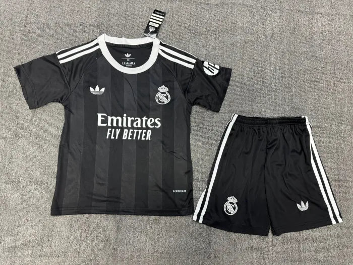 Real Madrid Goalkeeper Kids Suit 2025/2026