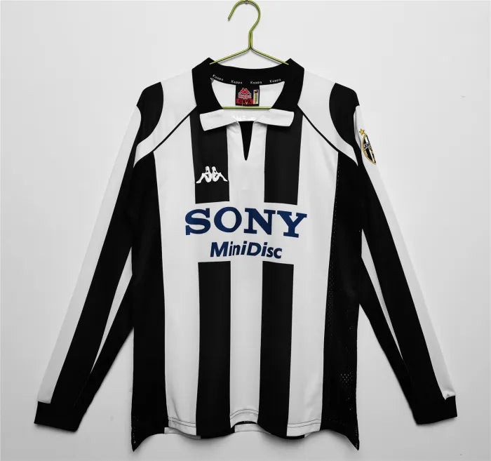 Juventus Home Long Sleeve Retro Jersey 1997/1998
